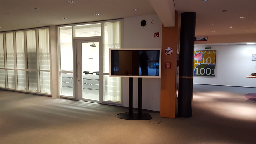 Monitor Brandschutzgehäuse auf Standfuß